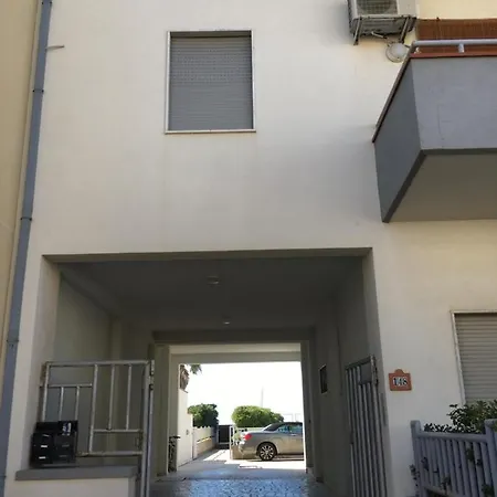 Casa Vacanza A Capo D'orlando, A 50m Dal Mare! 公寓 卡普多兰多